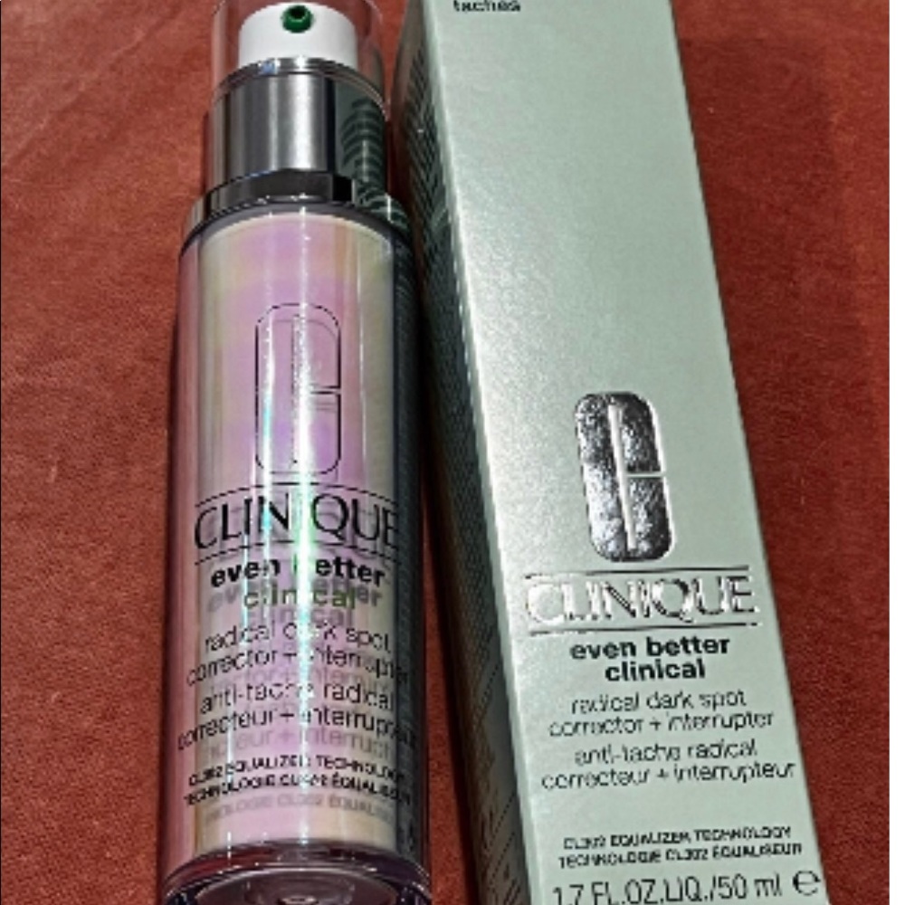 CLINIQUE 1.7 oz. Even Better Clinical Radical Dark Spot Corrector + Interrupter